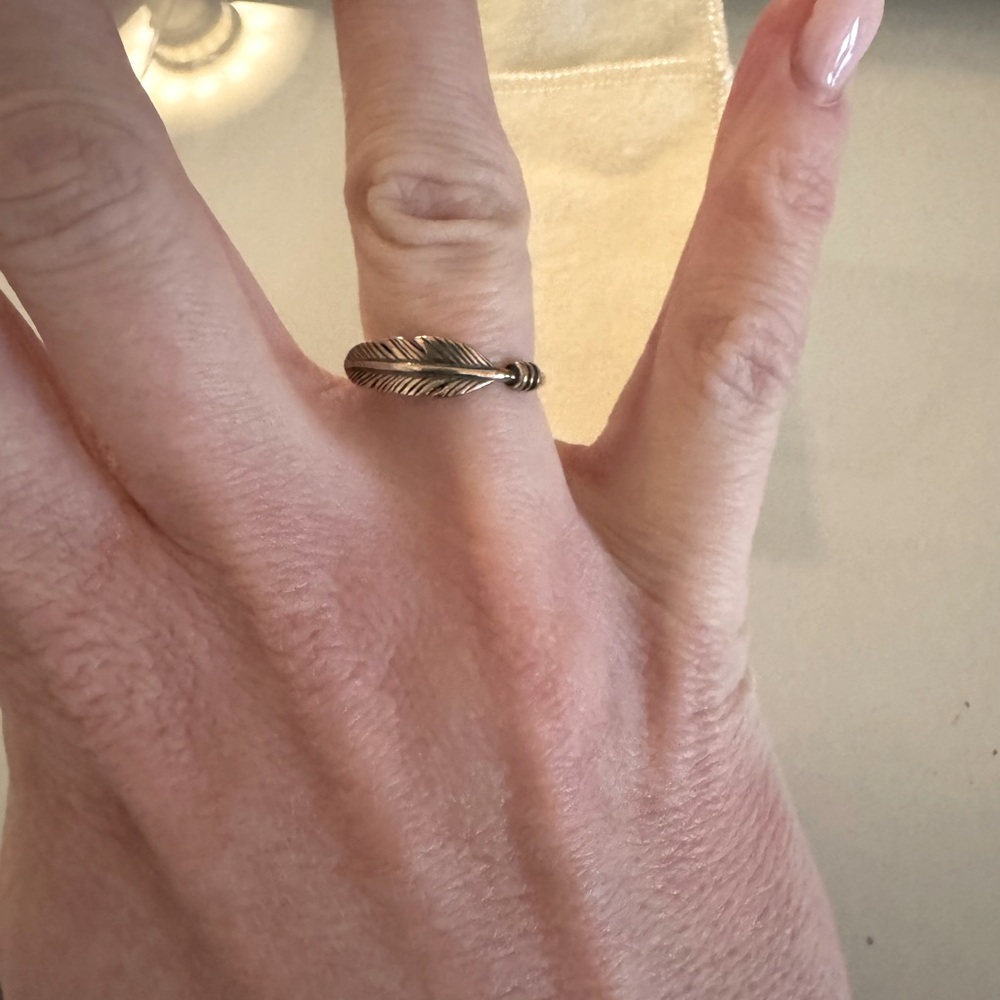 James Avery Sterling Silver Delicate Feather Ring – Size 7